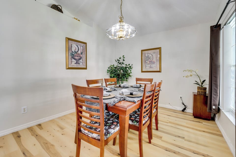 House (4 Bedrooms) | Interior