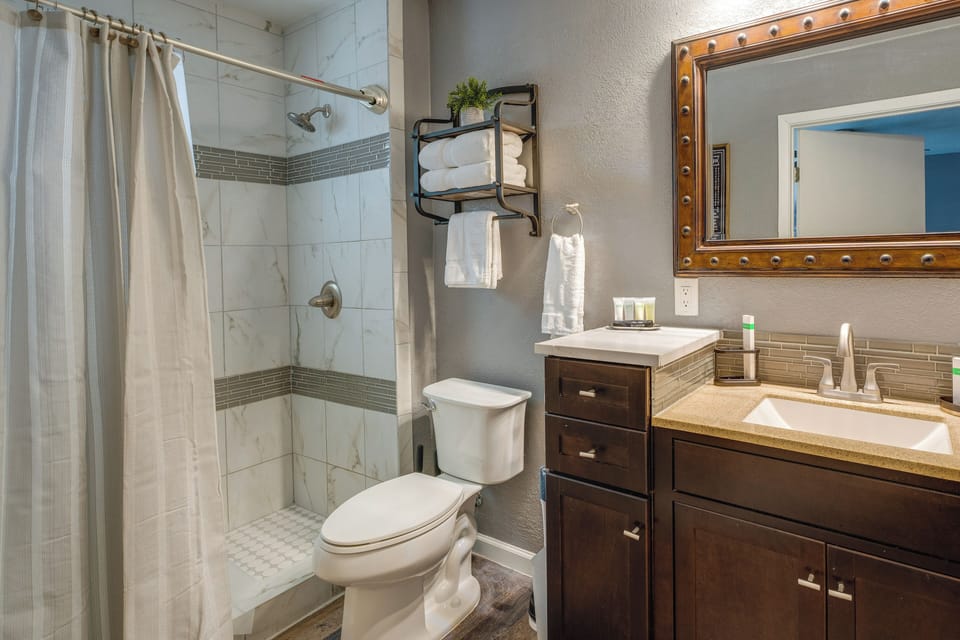 San Antonio Home w/ Private Hot Tub: Pet Friendly! Cottage in San Antonio