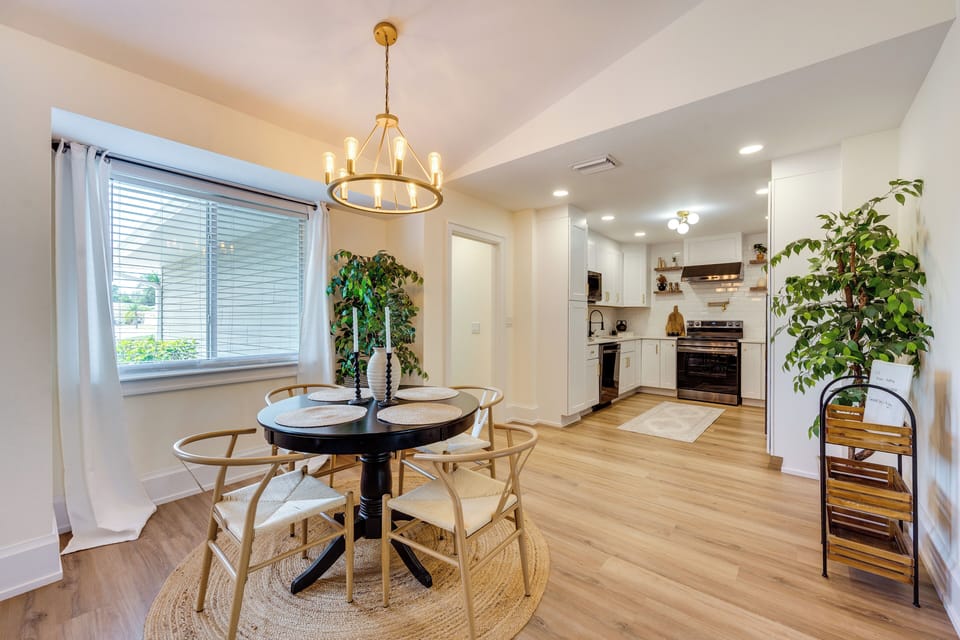 House (4 Bedrooms) | Interior
