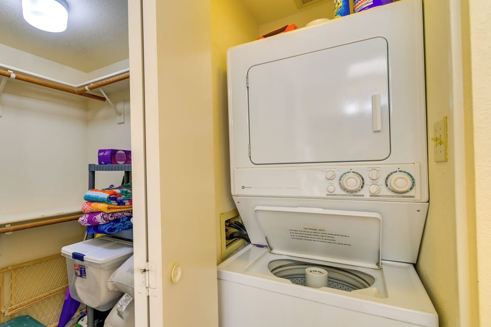 Walk to Rotary Park: Lake Havasu City Condo Apartment in Lake Havasu City