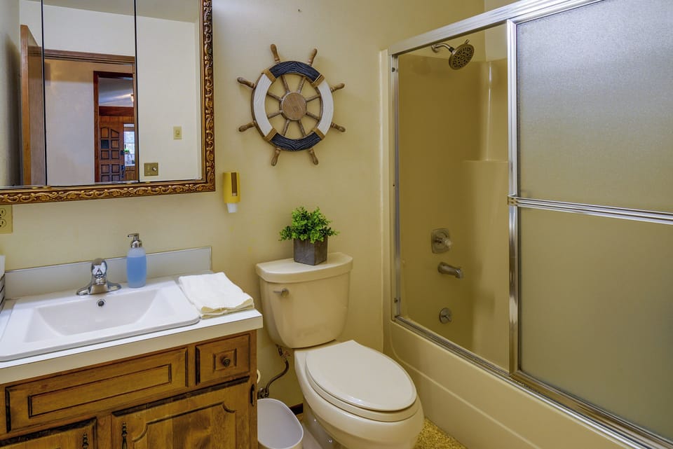Westport Retreat w/ Pool Table: Walk to State Park Cottage in Westport