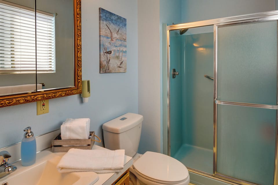 Westport Retreat w/ Pool Table: Walk to State Park Cottage in Westport