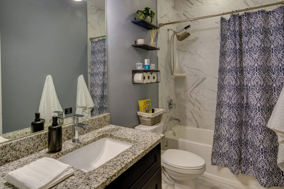 Port Saint Lucie Vacation Rental w/ Hot Tub! Cottage in Port Saint Lucie