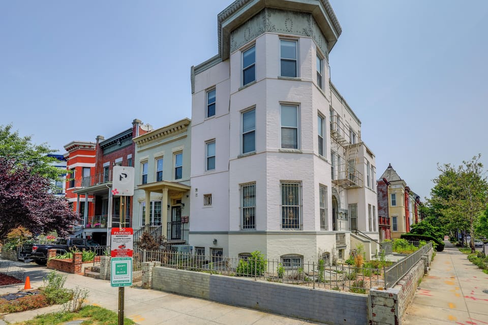 Apartment (2 Bedrooms) | Front of property