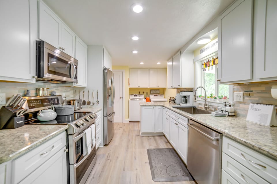 House (5 Bedrooms) | Interior