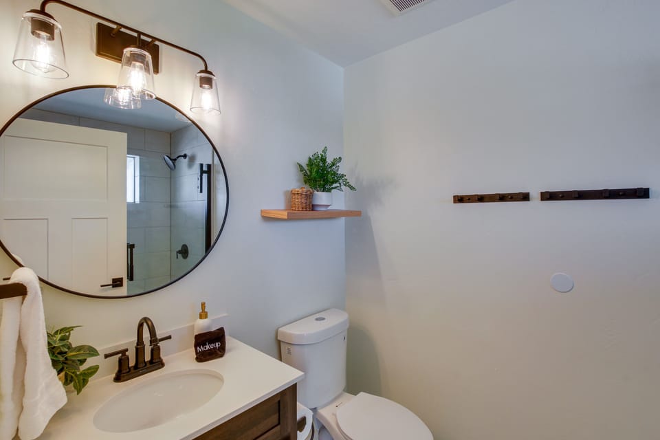 Welcome to The Wake House at Bear Lake Cottage in Garden City