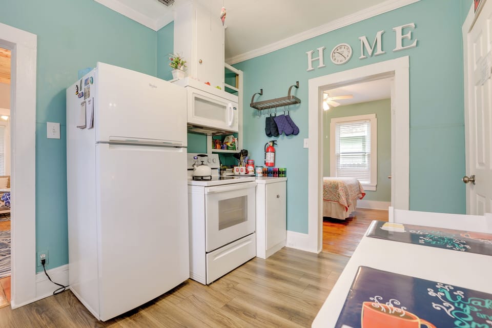House (2 Bedrooms) | Interior