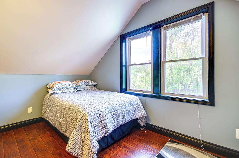 Downtown Hermann Vacation Home Near Wineries! Cottage in Hermann