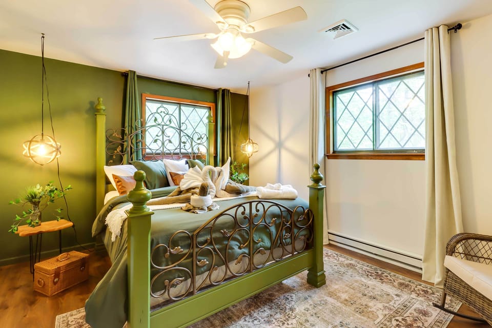 House (5 Bedrooms) | Interior