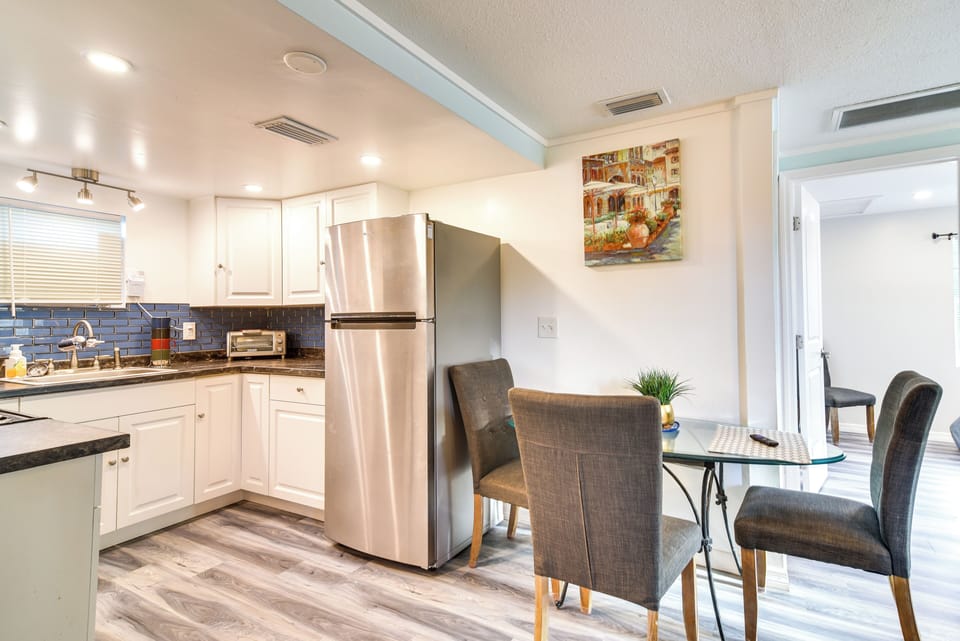 Apartment (2 Bedrooms) | Front of property