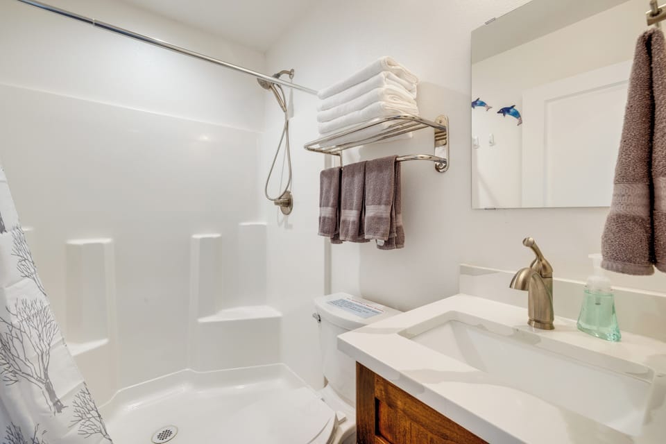 Lincoln City Vacation Home Near Beaches + Casinos Cottage in Lincoln City