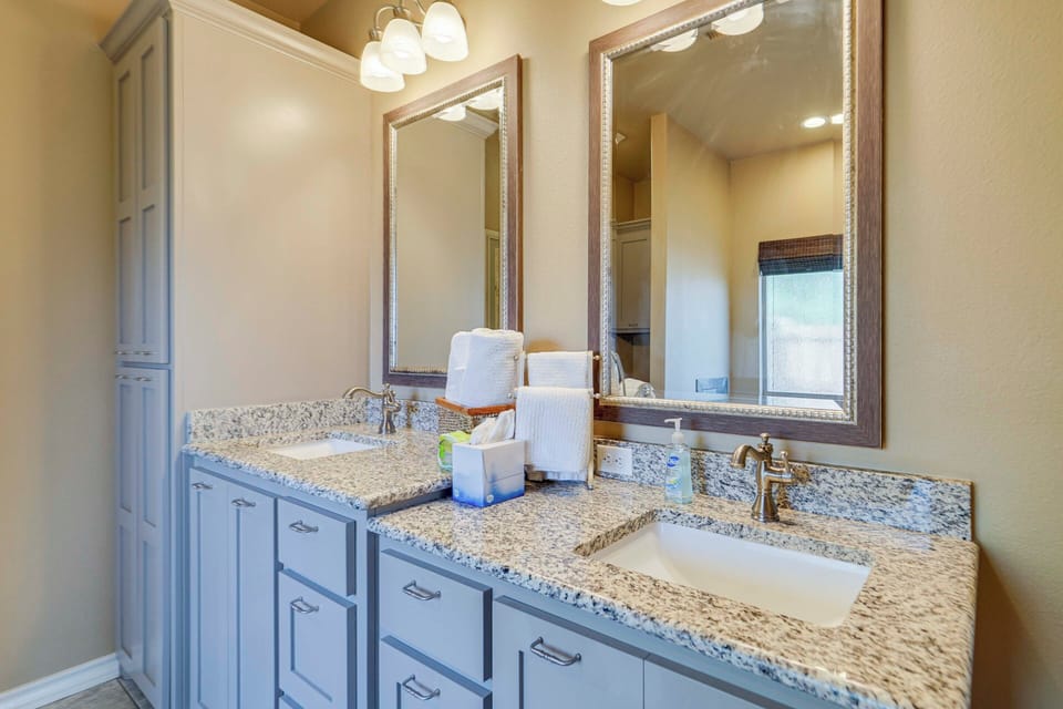 Spacious Lubbock Home w/ Private Pool & Yard! Cottage in Lubbock