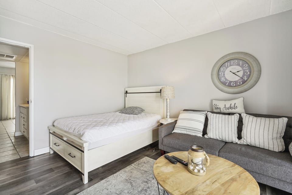 Apartment (1 Bedroom) | Interior