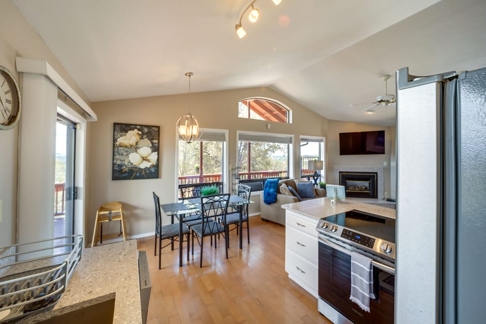 Cottage (2 Bedrooms) | Interior