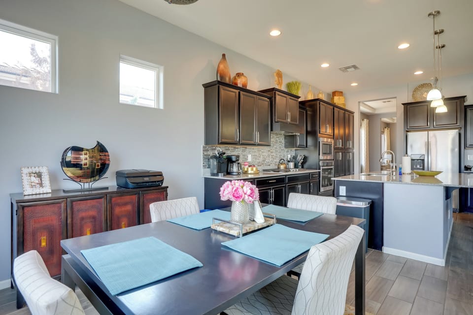 House (4 Bedrooms) | Interior