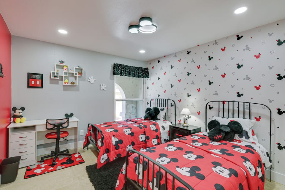 House (5 Bedrooms) | Interior