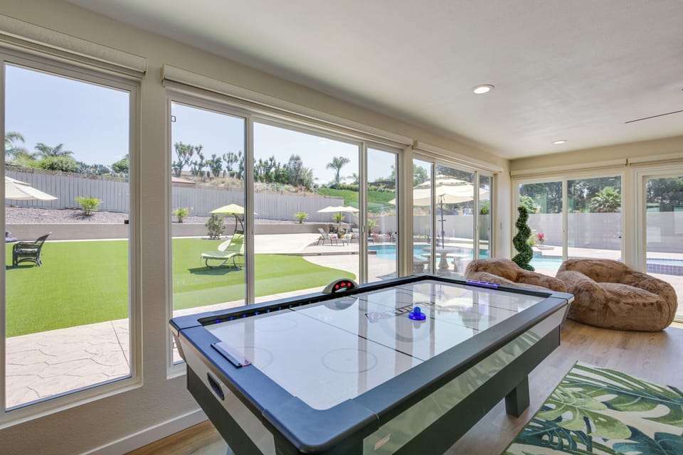 House (5 Bedrooms) | Interior