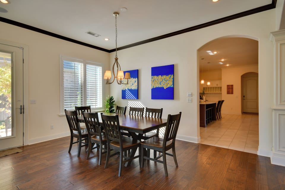 House (5 Bedrooms) | Interior