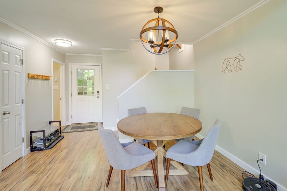 House (3 Bedrooms) | Interior