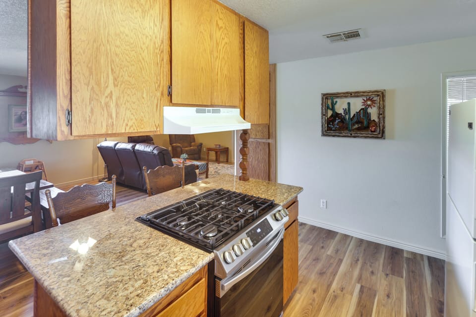 House (3 Bedrooms) | Interior