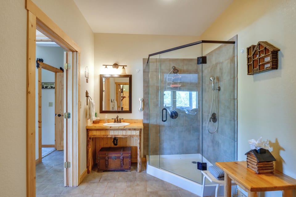 Alma Mountain Getaway w/ Private Hot Tub & Views Cottage in Park County