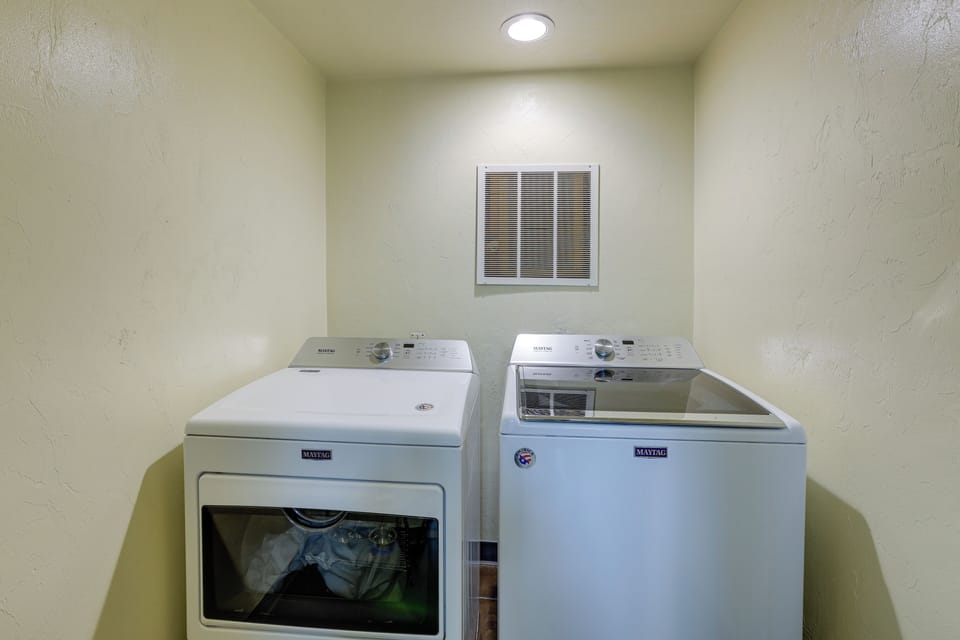 3 Mi to UF: Townhome w/ Patio in Gainesville! Apartment in Gainesville