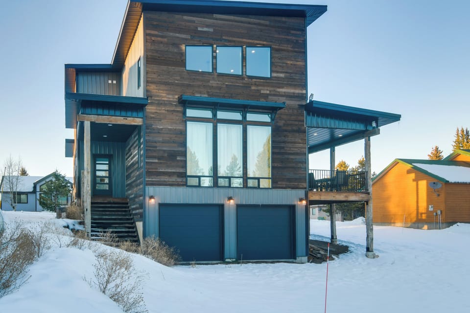 House (5 Bedrooms) | Interior