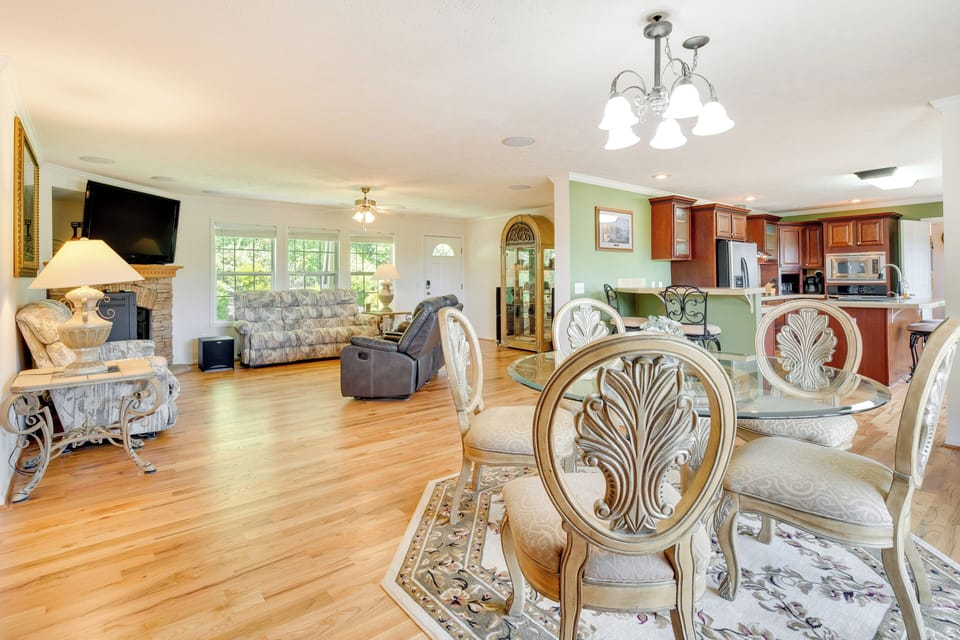 House (3 Bedrooms) | Interior