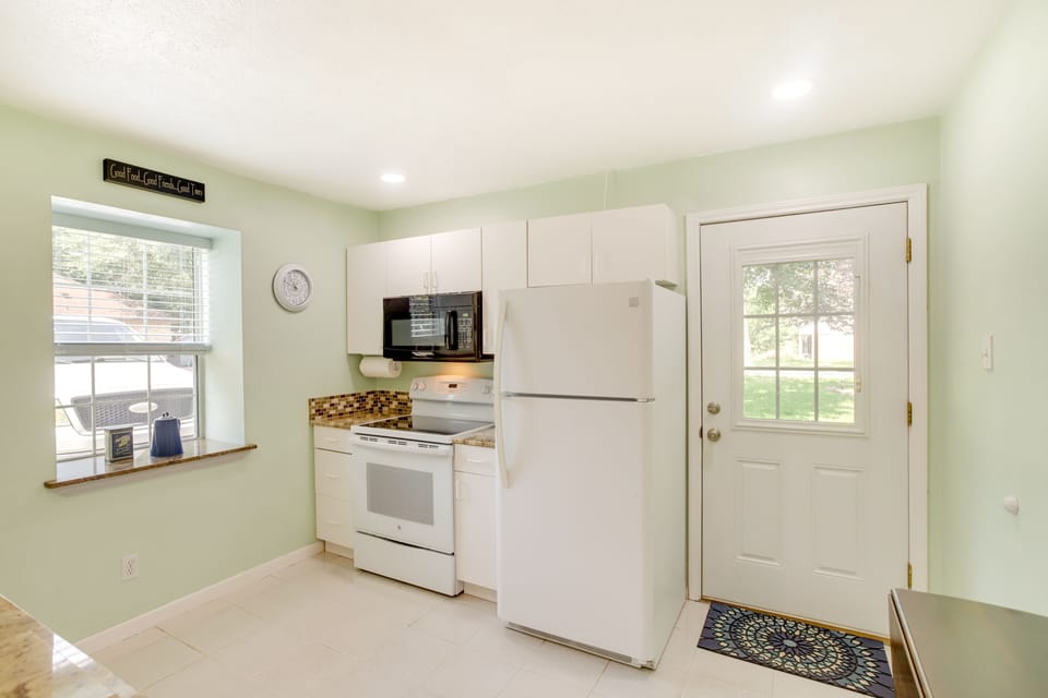 House (2 Bedrooms) | Interior