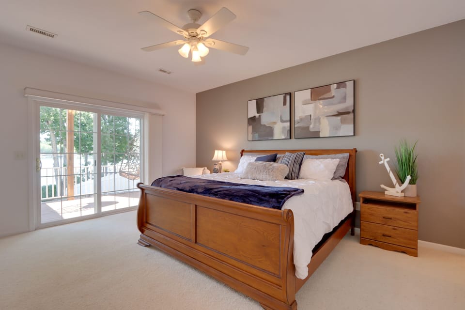 Private Dock + 4 Decks: Lake Ozark Retreat! Cottage in Lake of the Ozarks