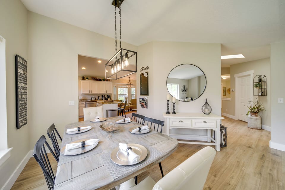 House (5 Bedrooms) | Interior
