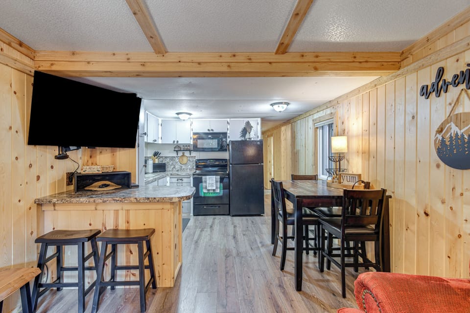 House (2 Bedrooms) | Interior