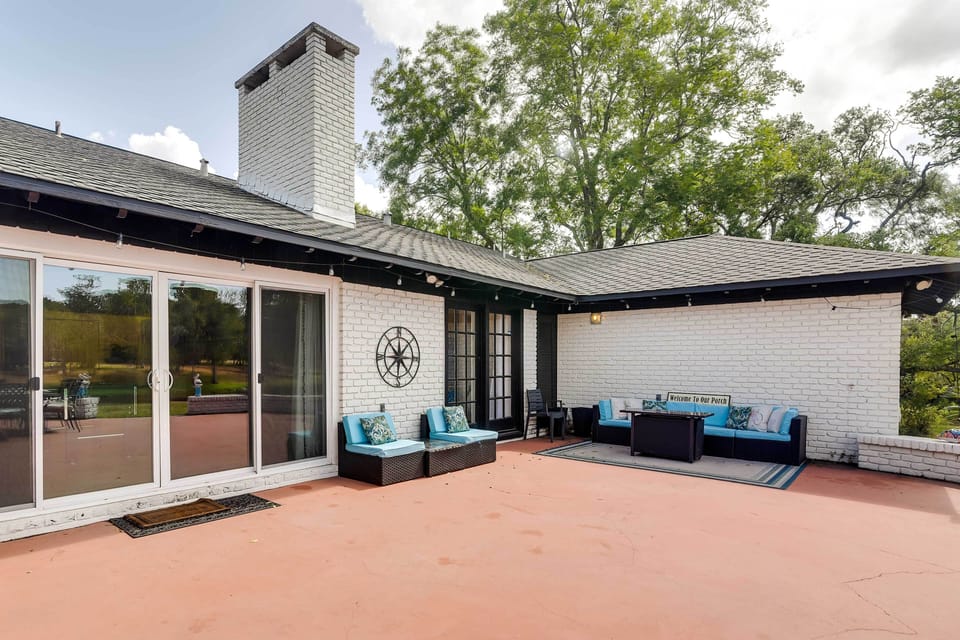House (5 Bedrooms) | Interior