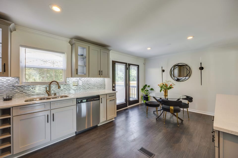 House (3 Bedrooms) | Interior