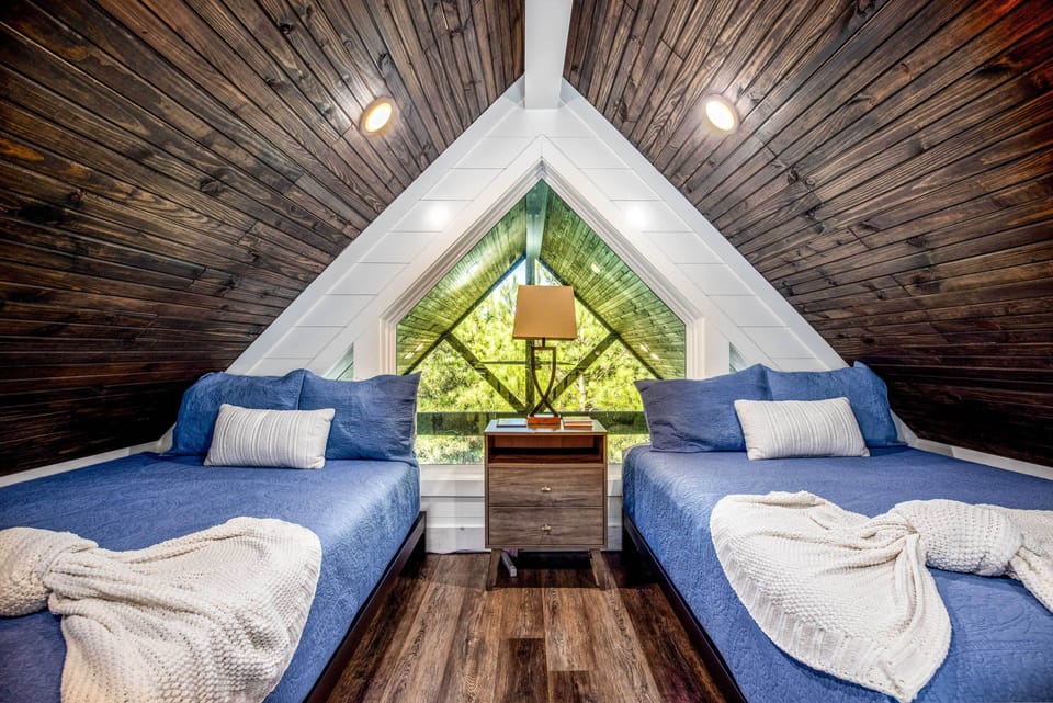 'painted Sky' Modern Broken Bow Cabin w/ Hot Tub! Cottage in Oklahoma