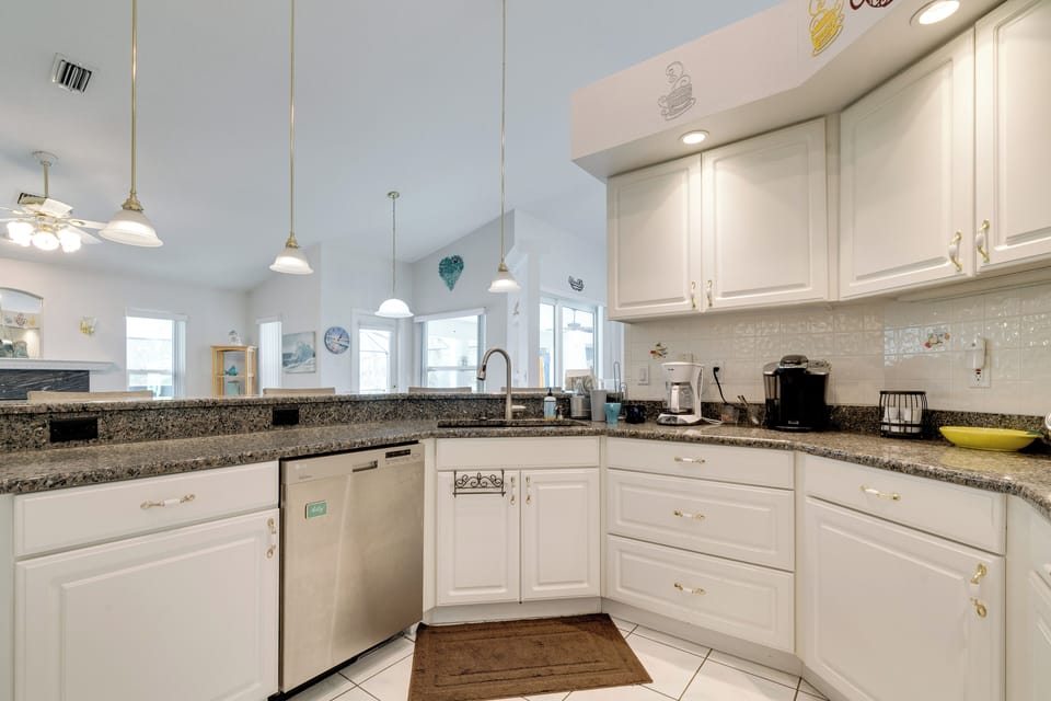 House (3 Bedrooms) | Interior