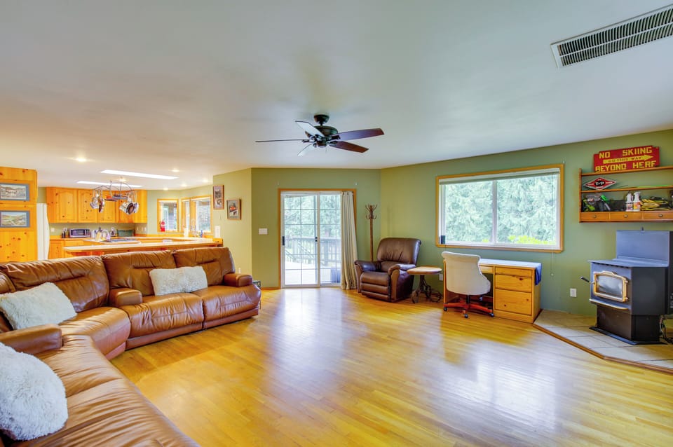 House (3 Bedrooms) | Interior