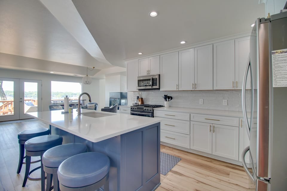 House (5 Bedrooms) | Interior