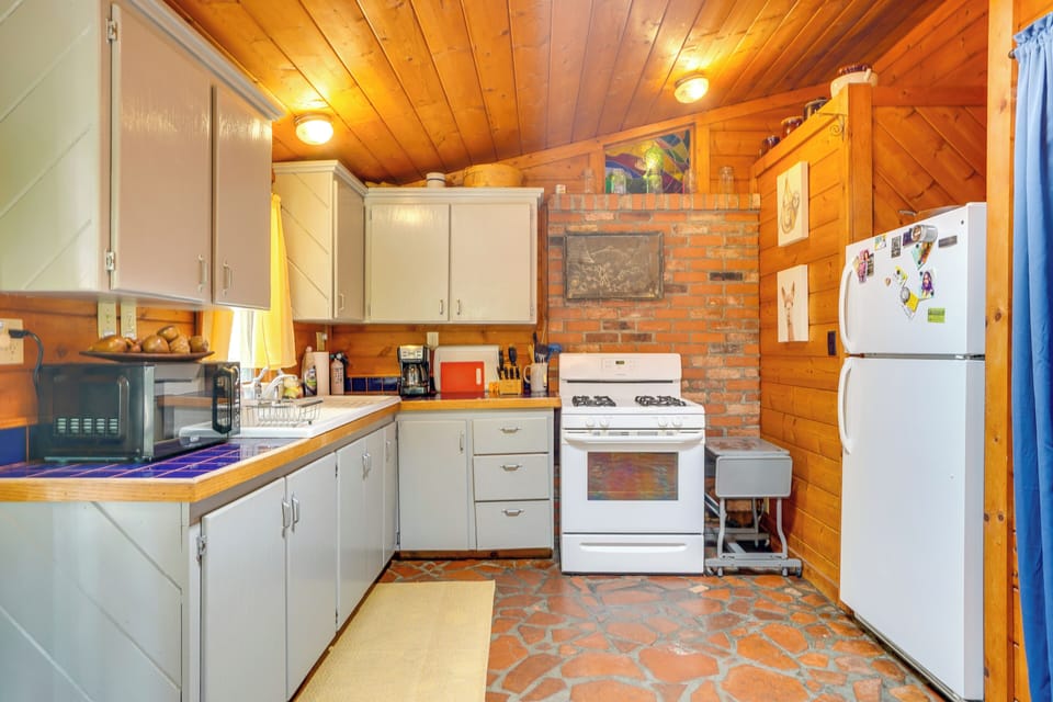 House (2 Bedrooms) | Interior