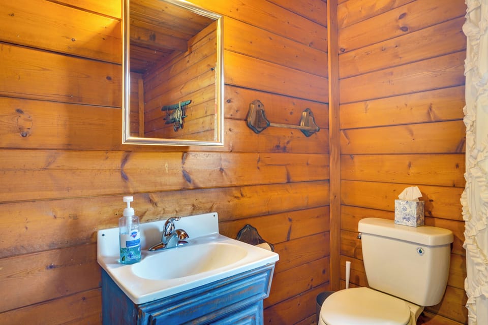 Bisbee Vacation Rental w/ Mountain Views & Sunroom Cottage in Bisbee