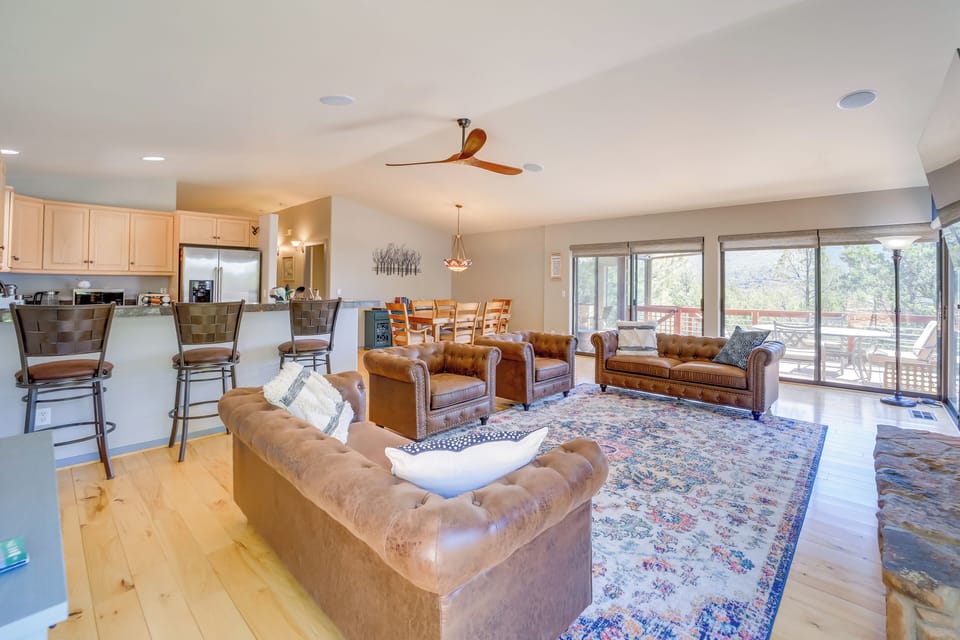 House (3 Bedrooms) | Interior