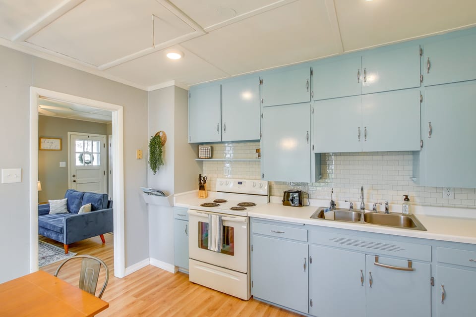 House (2 Bedrooms) | Interior