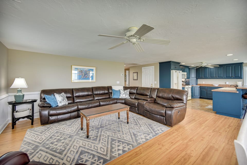 House (4 Bedrooms) | Front of property