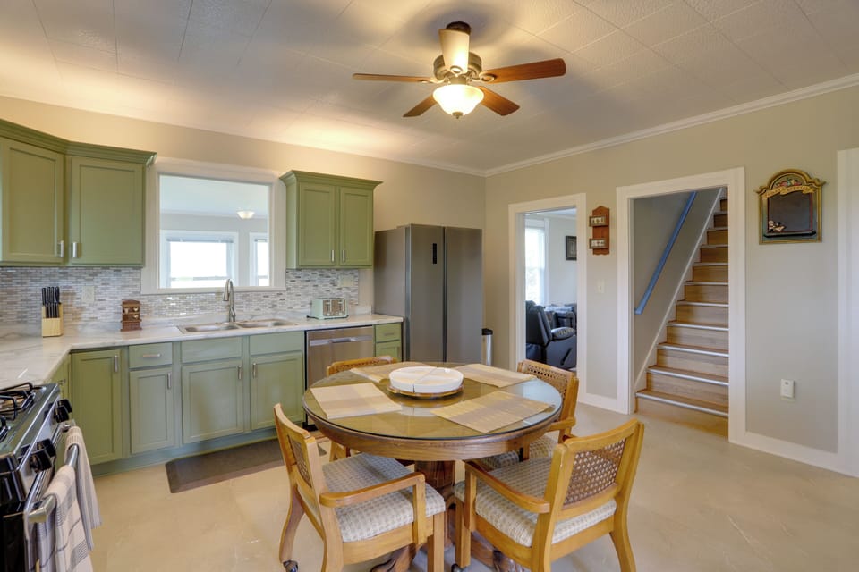 House (3 Bedrooms) | Interior