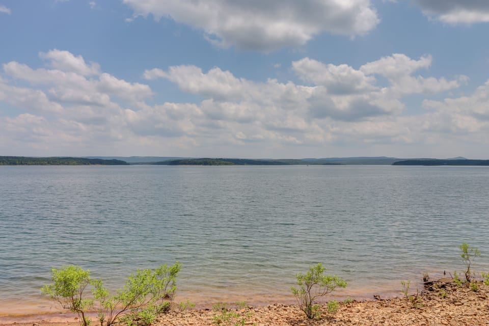 Edgemont Waterfront Cabin Rental w/ Beach Access! Cottage in Greers Ferry Lake