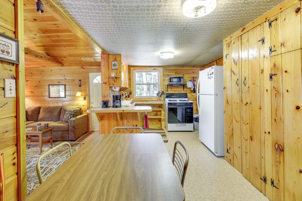 House (2 Bedrooms) | Interior