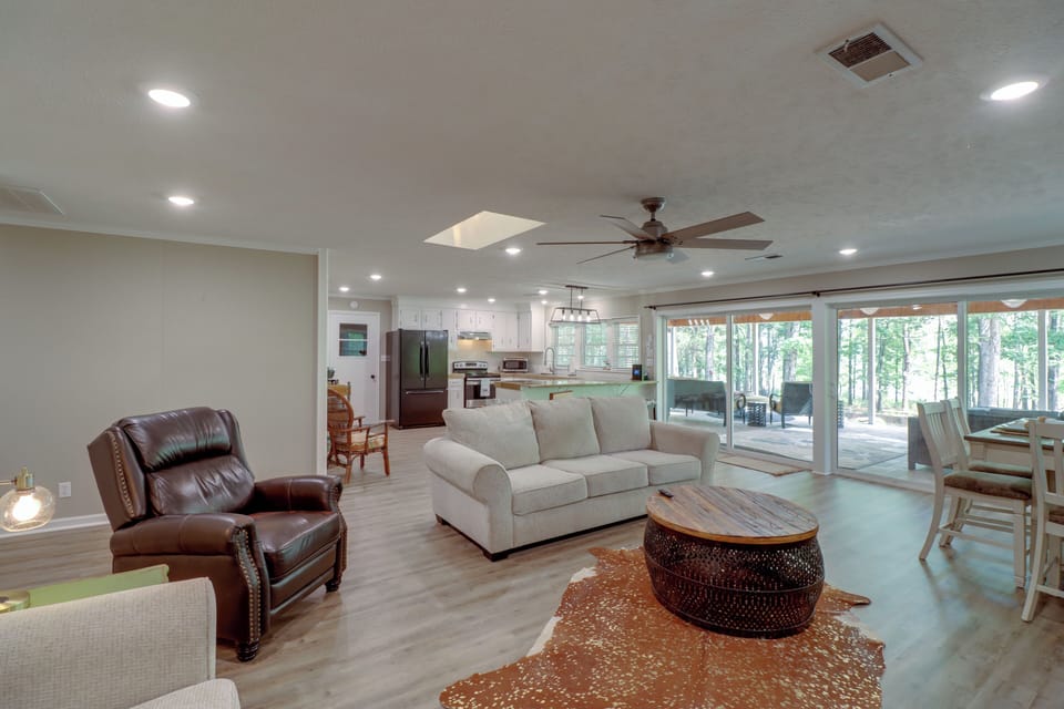 House (4 Bedrooms) | Interior