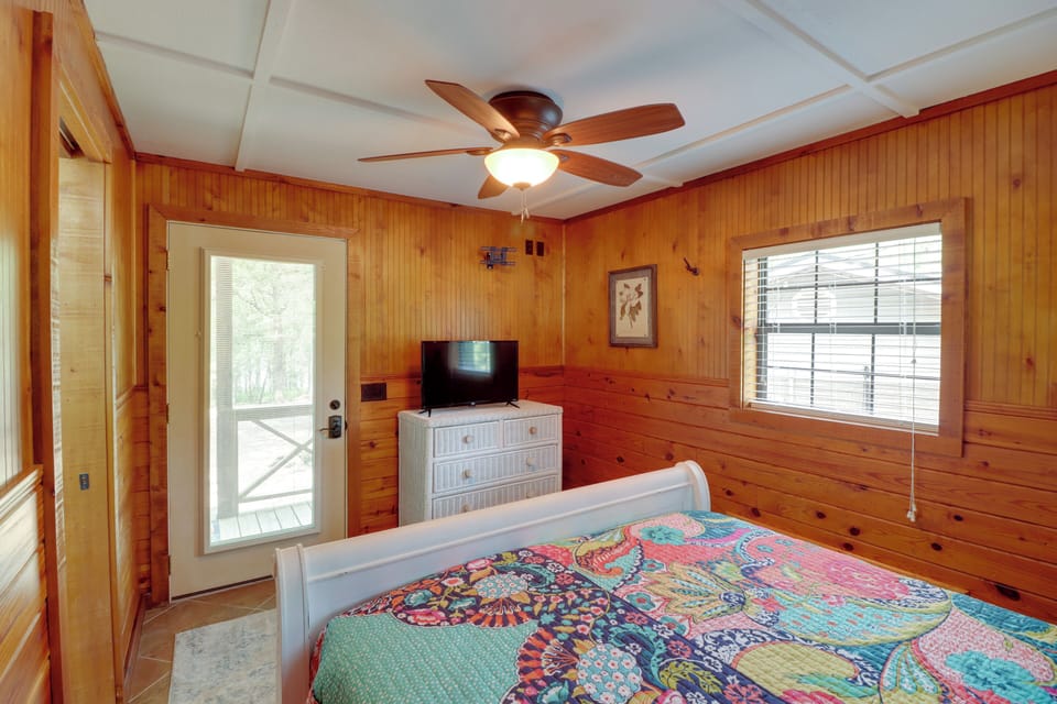 Arkansas Vacation Rental on Greers Ferry Lake! Cottage in Greers Ferry Lake