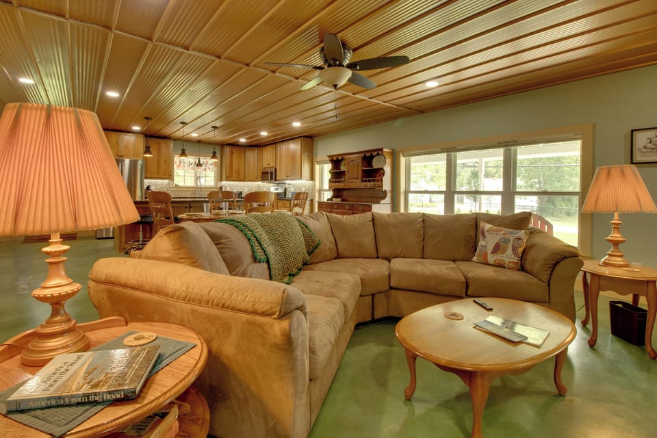 House (4 Bedrooms) | Interior