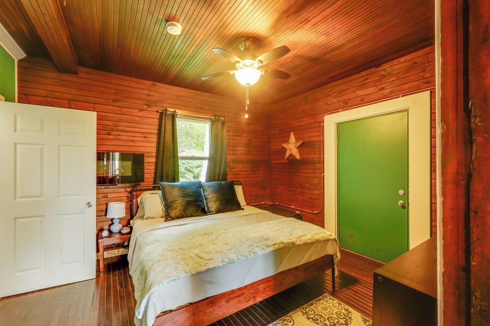 House (1 Bedroom) | Interior